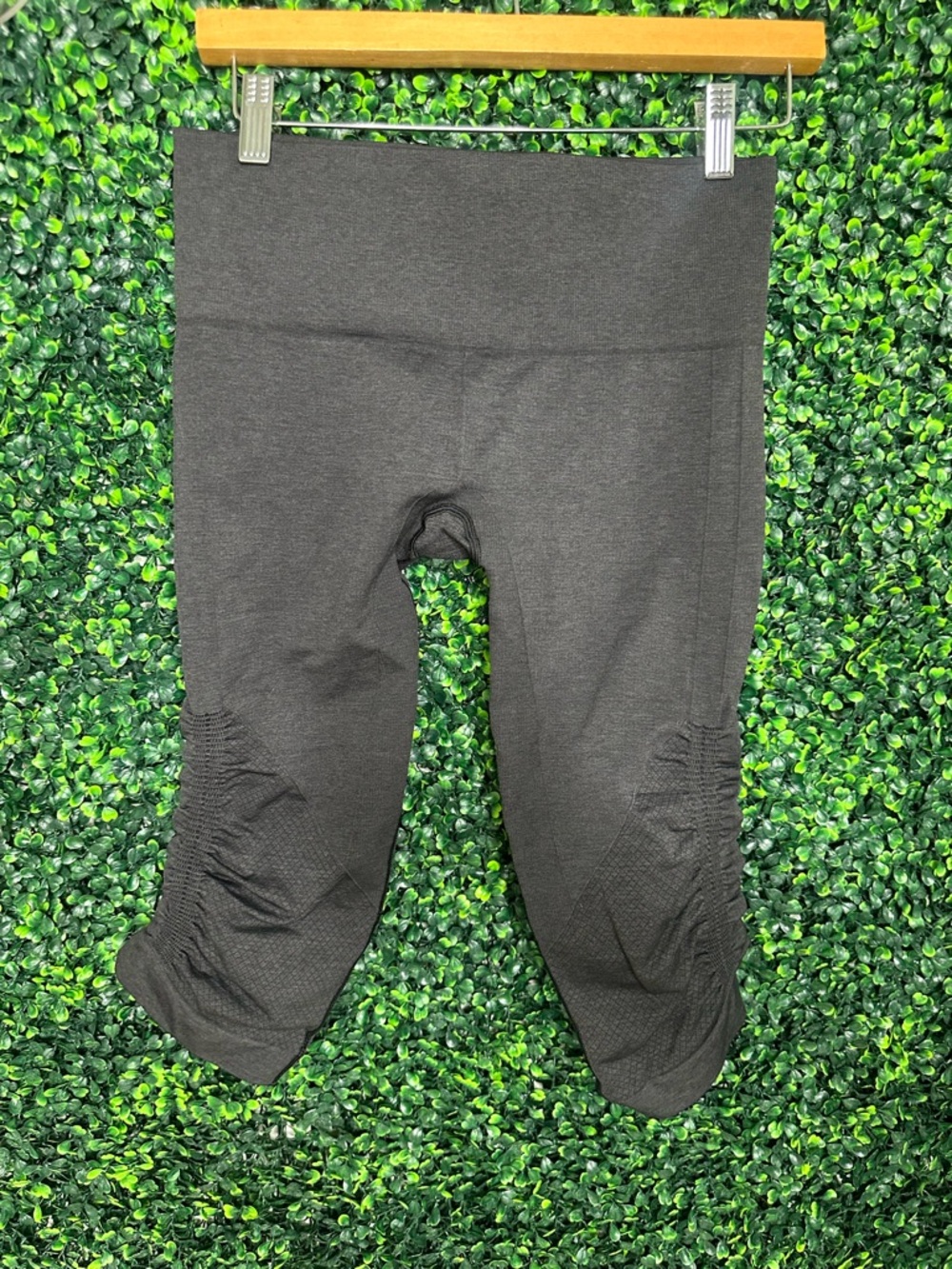 Lululemon In The Flow Seamless Ruched Cropped Leggings Size 6 Charcoal Gray